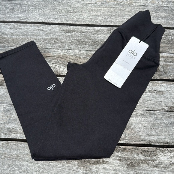 Alo High-Waist Airbrush Capri XXS Black NWT - Picture 1 of 7